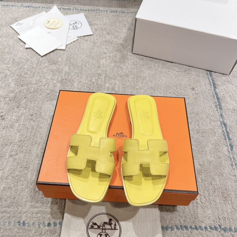 H**mes slippers